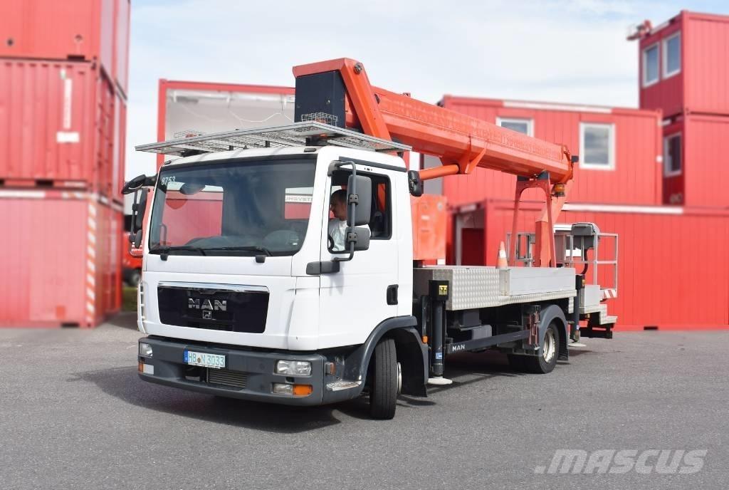 Ruthmann T 330 卡車裝載高空作業車
