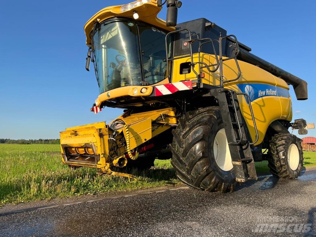 New Holland CX 860 聯合收穫機
