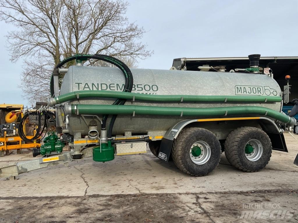 Major TANDEM 3500 水肥車