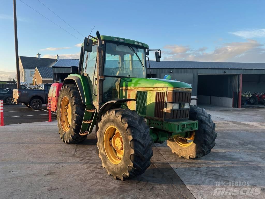 John Deere 6800 曳引機