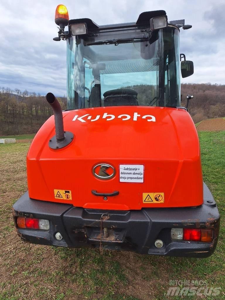 Kubota R 085 輪胎式裝載機