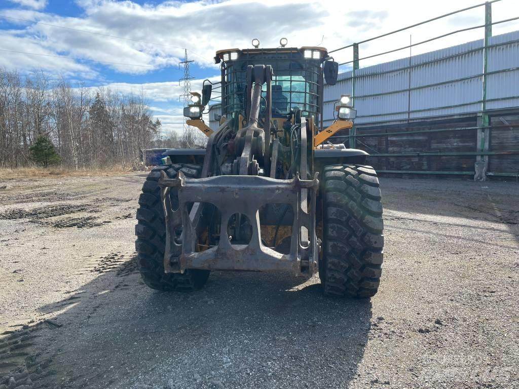Volvo L 120 H 輪胎式裝載機