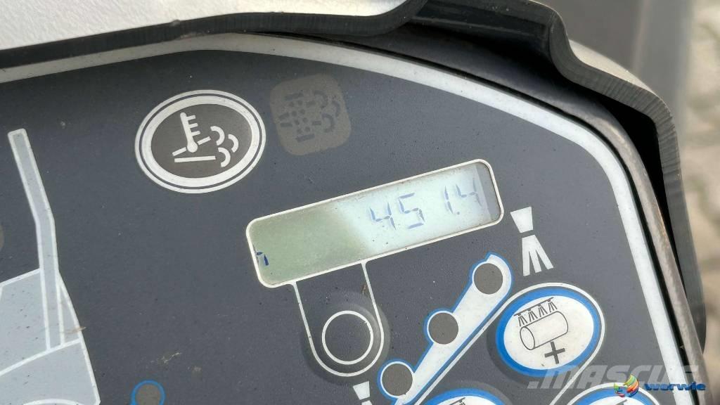 Hamm HD 14i VV 雙輪滾壓機