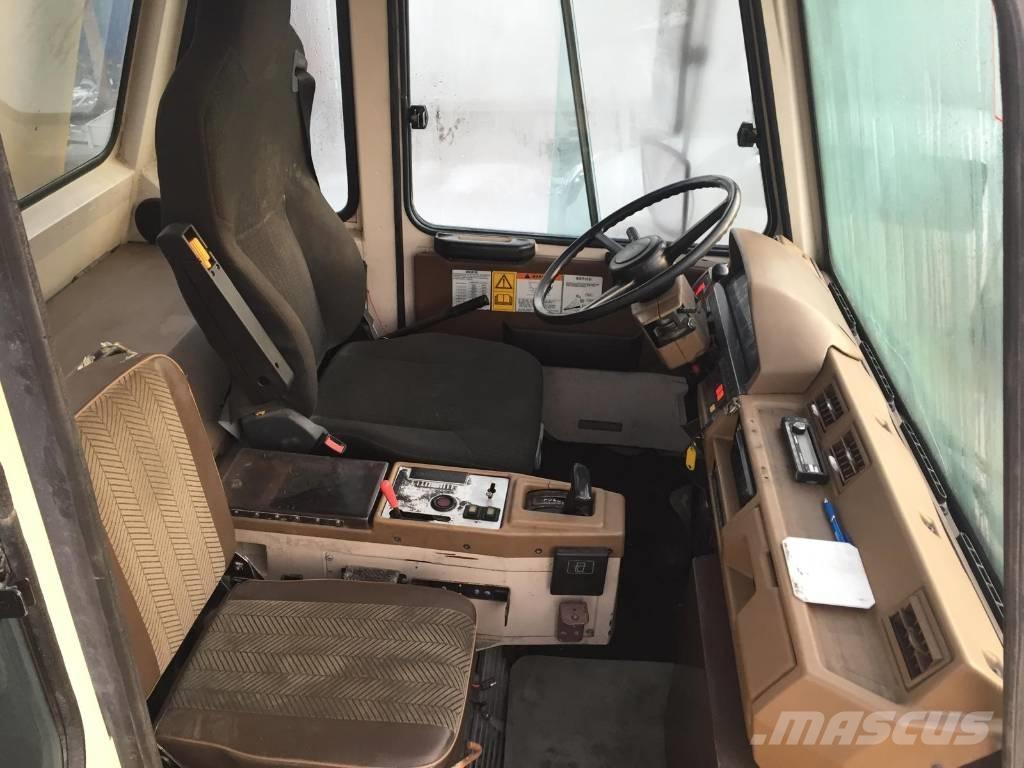 Komatsu HD 465-5 剛性傾卸卡車