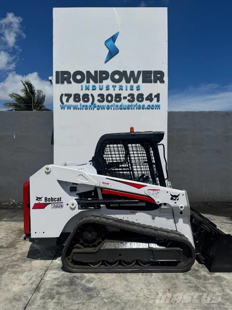 Bobcat T 550 滑移轉向裝載機