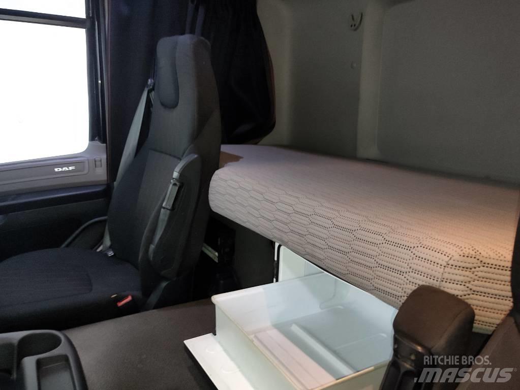 DAF CF 370 FA 篷布卡車