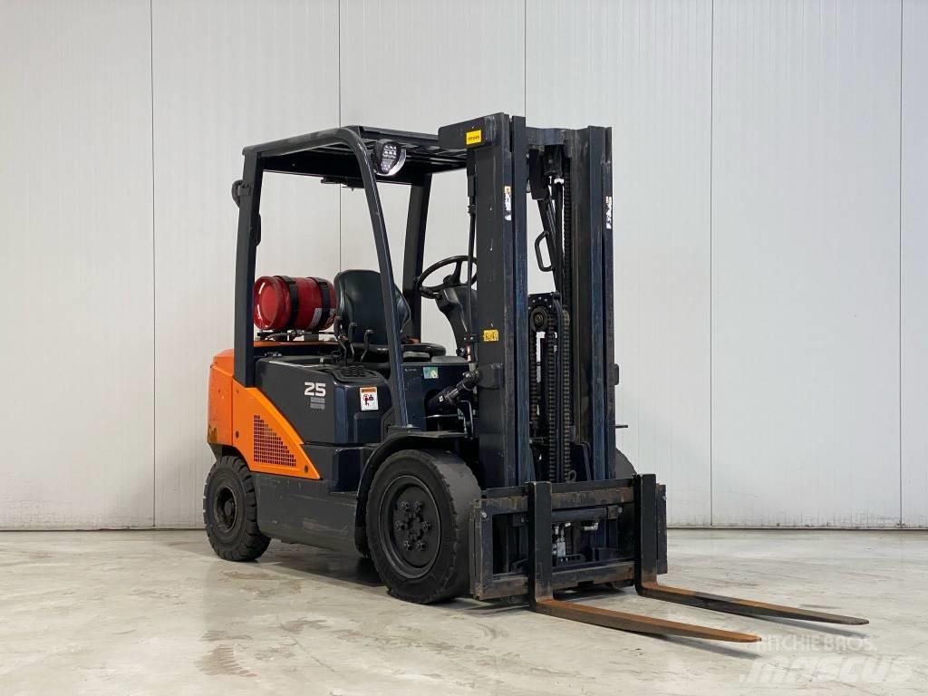 Doosan G25N-7 液化石油氣LPG卡車