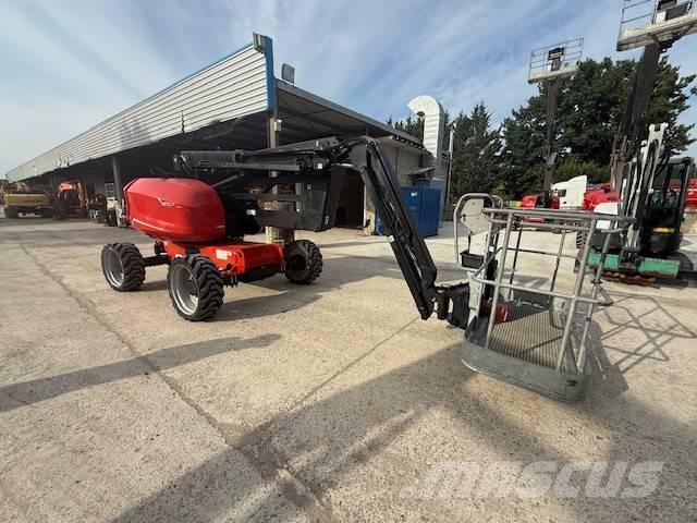 Manitou 160 ATJ 曲臂高空作業車