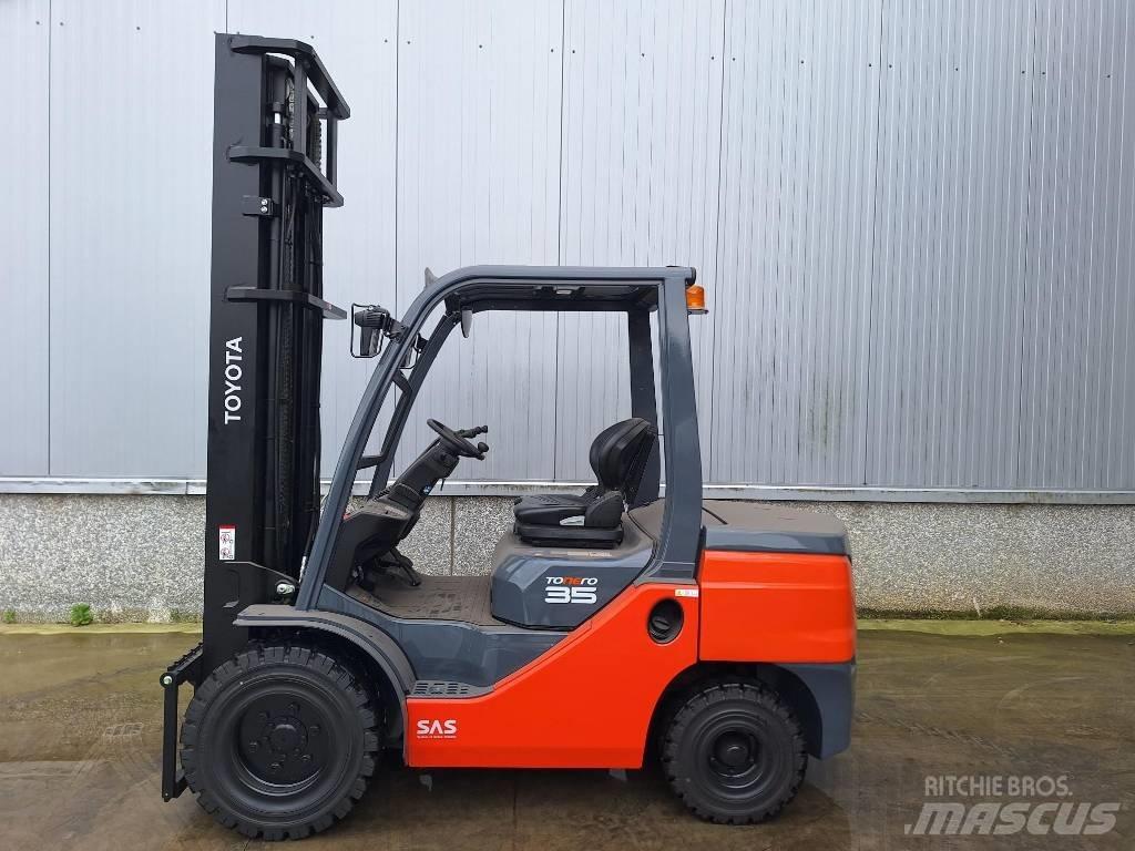 Toyota 52-2 FD JF 35 柴油卡車