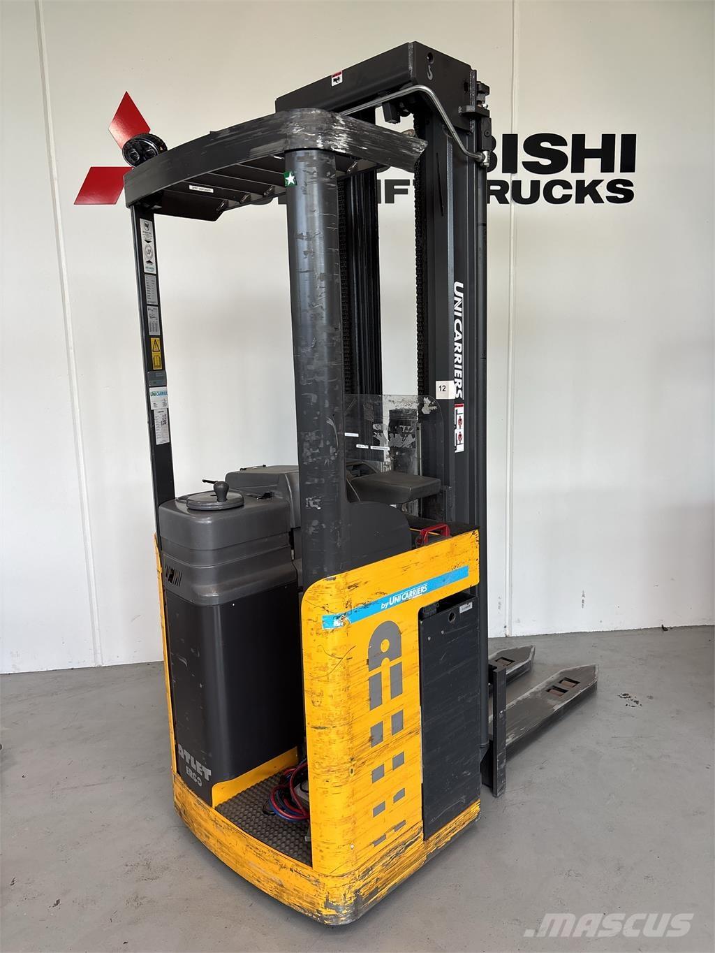 Atlet ASN200 自走式堆積機