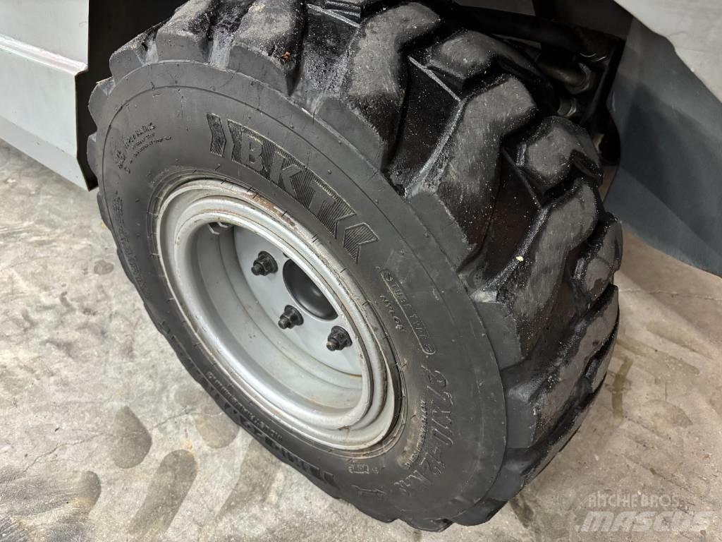 Manitou MH 25.4 T 越野車