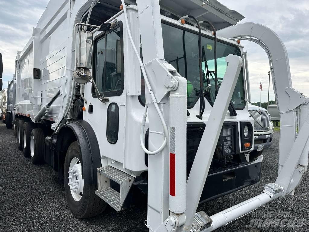 Mack MRU613 垃圾車