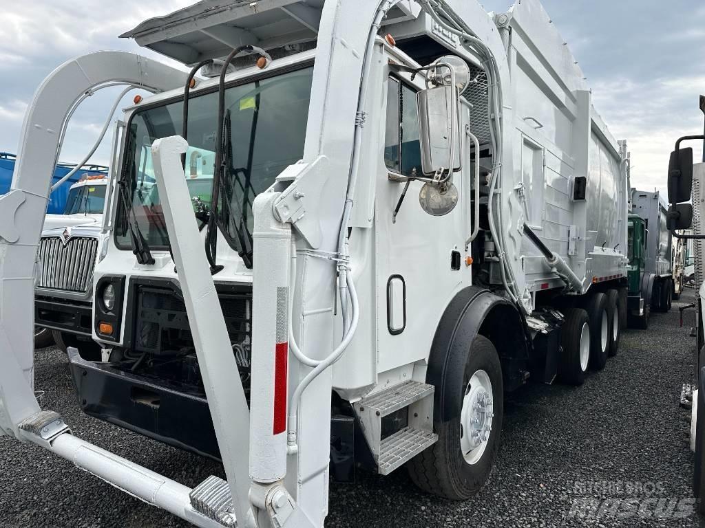 Mack MRU613 垃圾車
