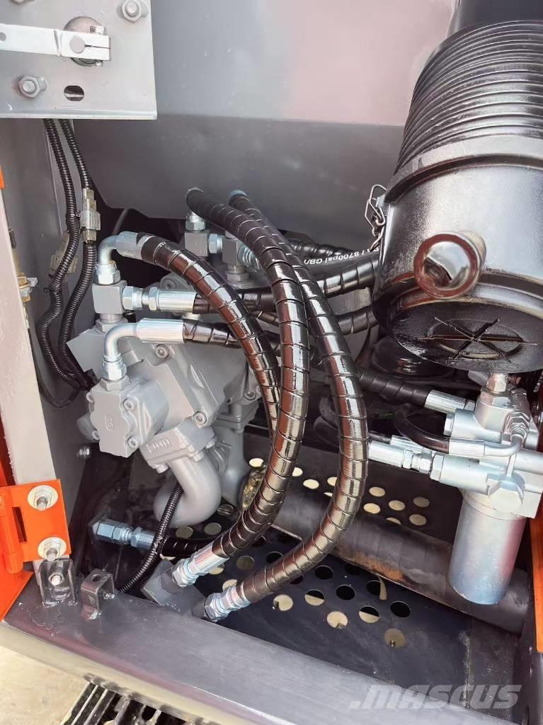 Hitachi ZX 70 中型挖土機/掘鑿機/挖掘機 7t-12t