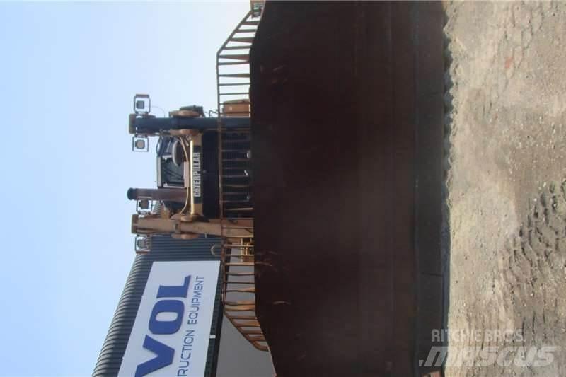 CAT D9T 履帶推土機