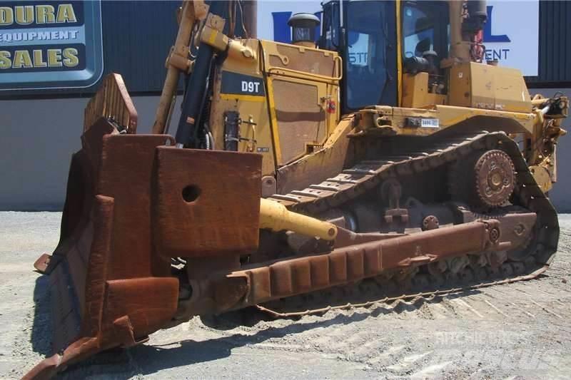 CAT D9T 履帶推土機