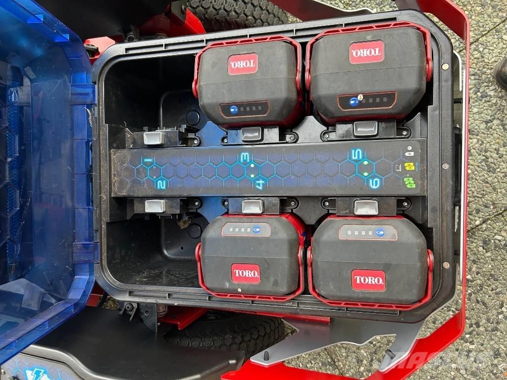 Toro eMR 4275 零迴轉割草機