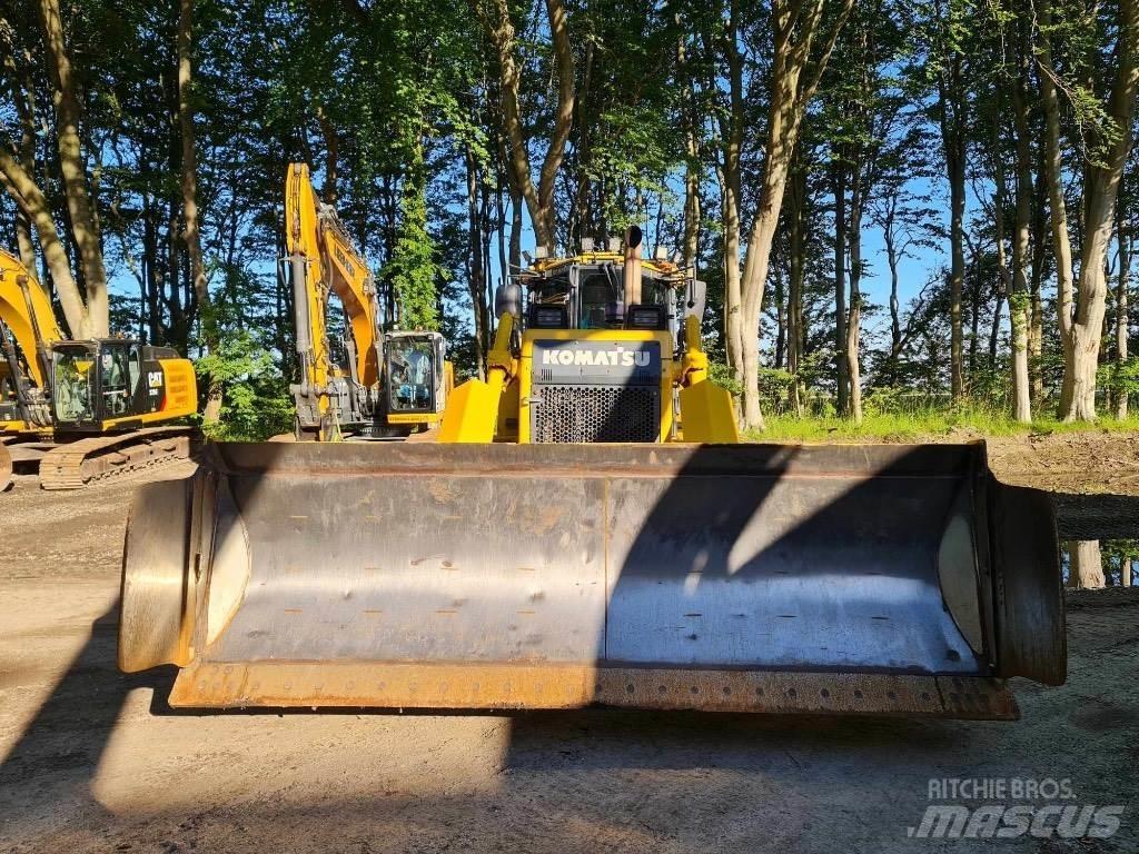Komatsu D65PX-17 履帶推土機