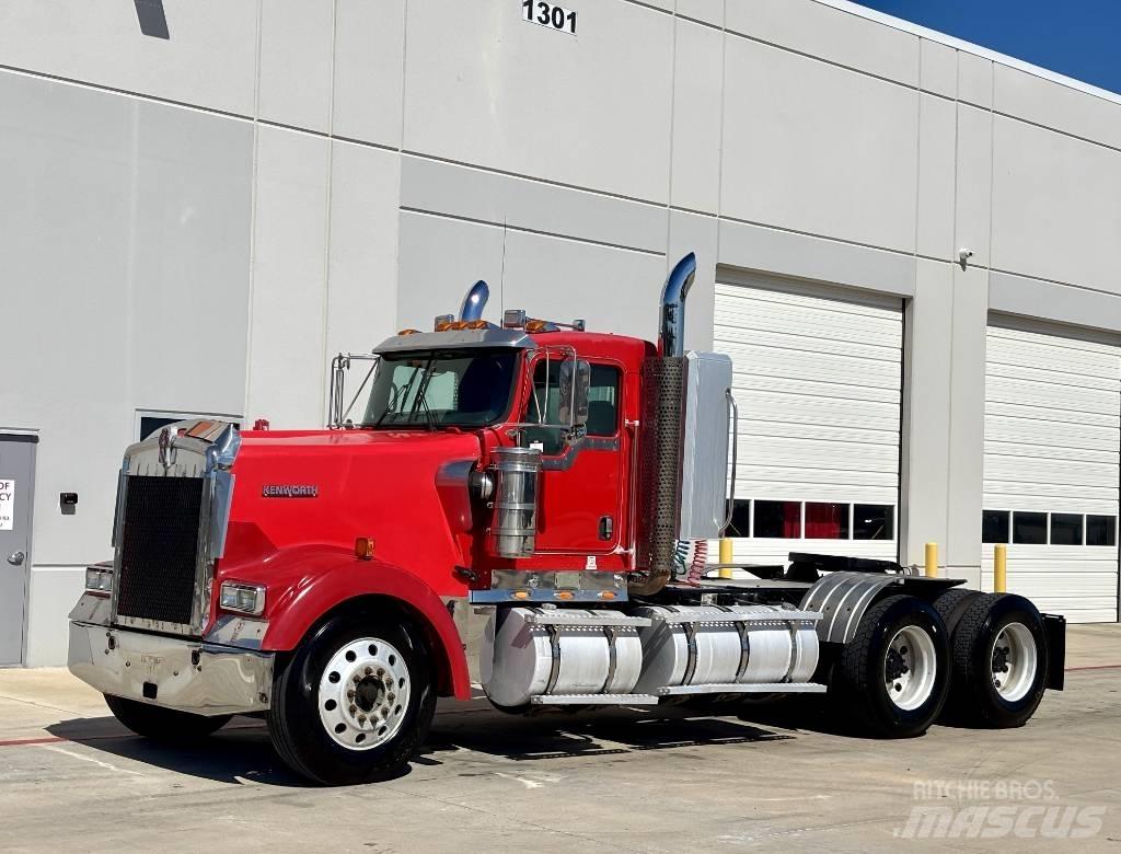 Kenworth W 900 曳引機組件