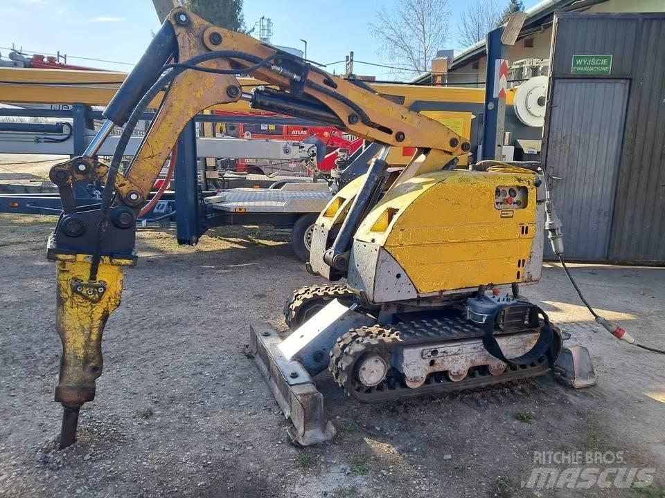 Brokk 180 小型挖土機/掘鑿機<7t(小型挖掘機)