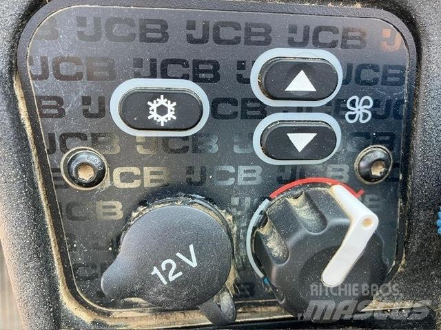 JCB 540-140 伸縮臂操作車