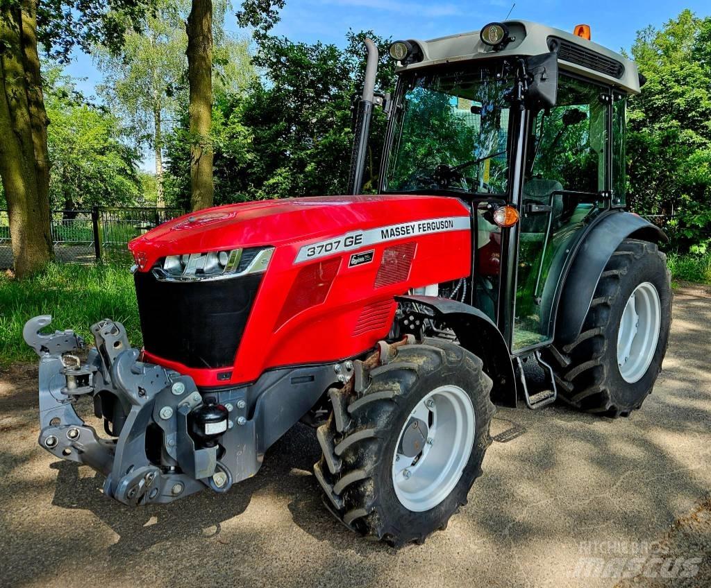 Massey Ferguson 3707 曳引機
