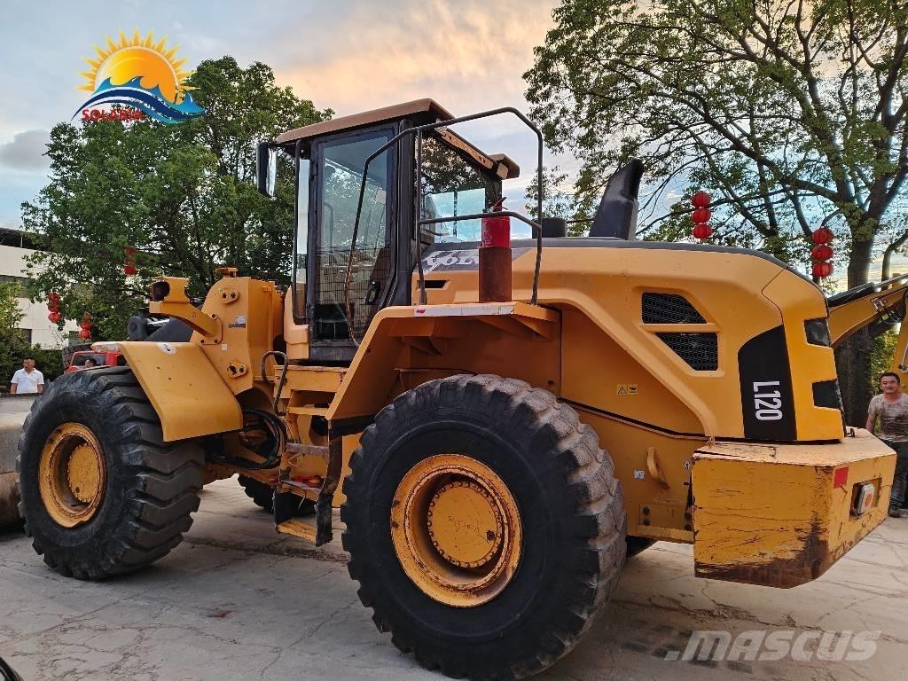 Volvo L 120 輪胎式裝載機