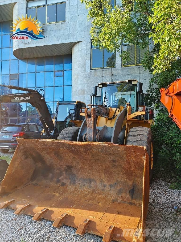 Volvo L 120 輪胎式裝載機