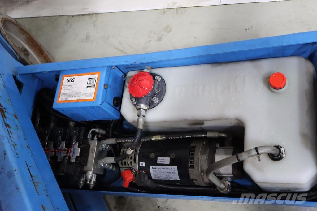 Mantall XE140W 剪式升降機