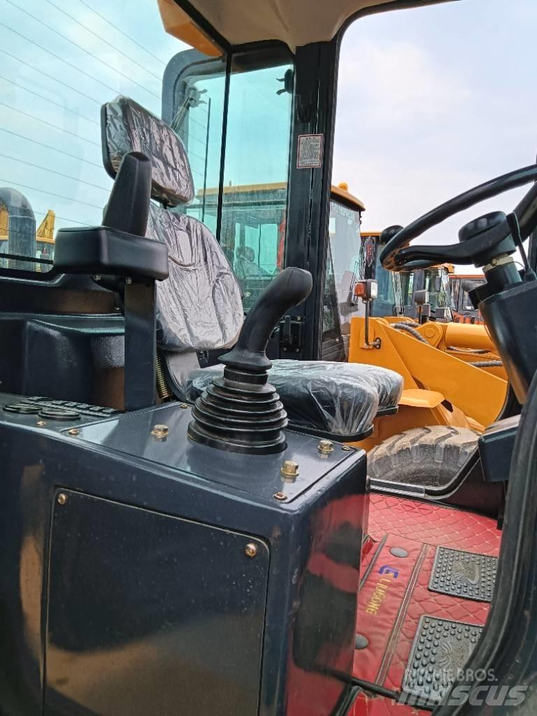 LiuGong 835 輪胎式裝載機