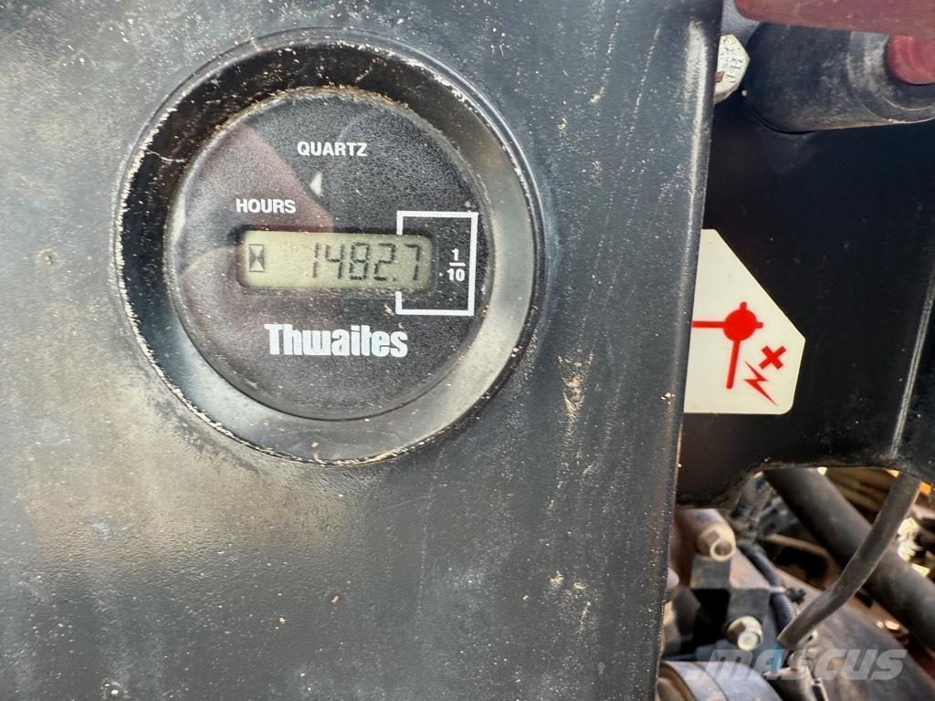 Thwaites 3 tonne 側卸礦車