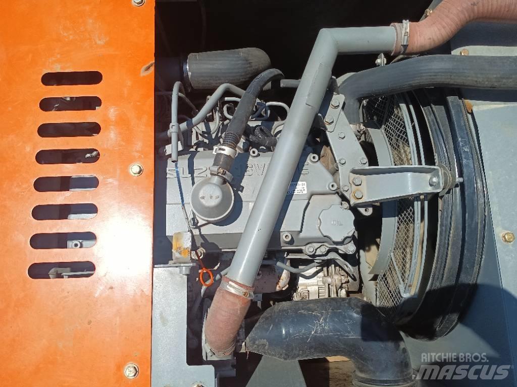 Hitachi ZX 210 廢棄物/工業用操作車