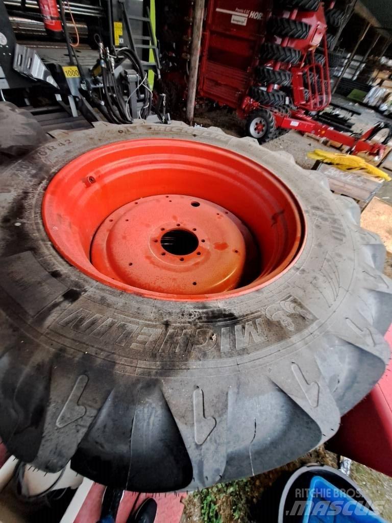 Michelin xobib 輪胎、車輪和輪圈