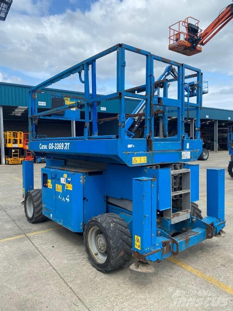 Genie GS 3369 RT 剪式升降機