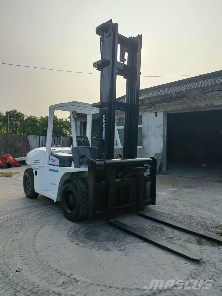 TCM FD 70 Z8 貨箱式卡車