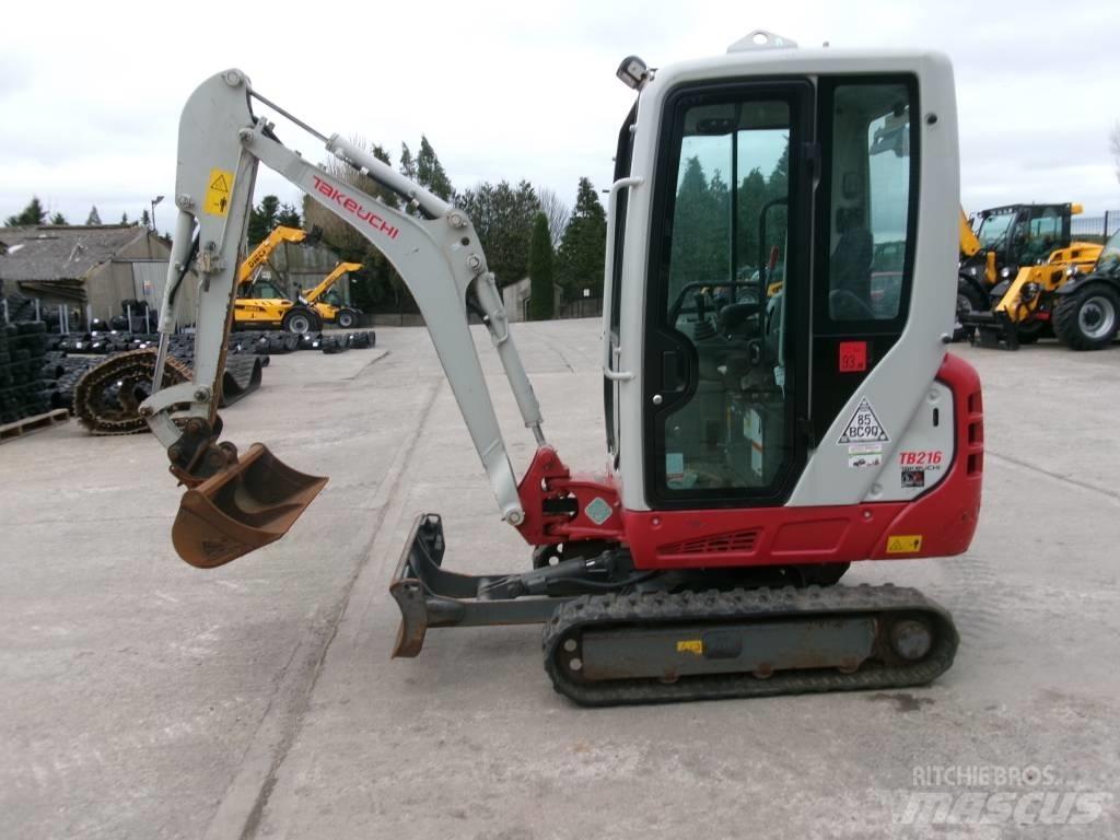 Takeuchi TB 216 小型挖土機/掘鑿機<7t(小型挖掘機)