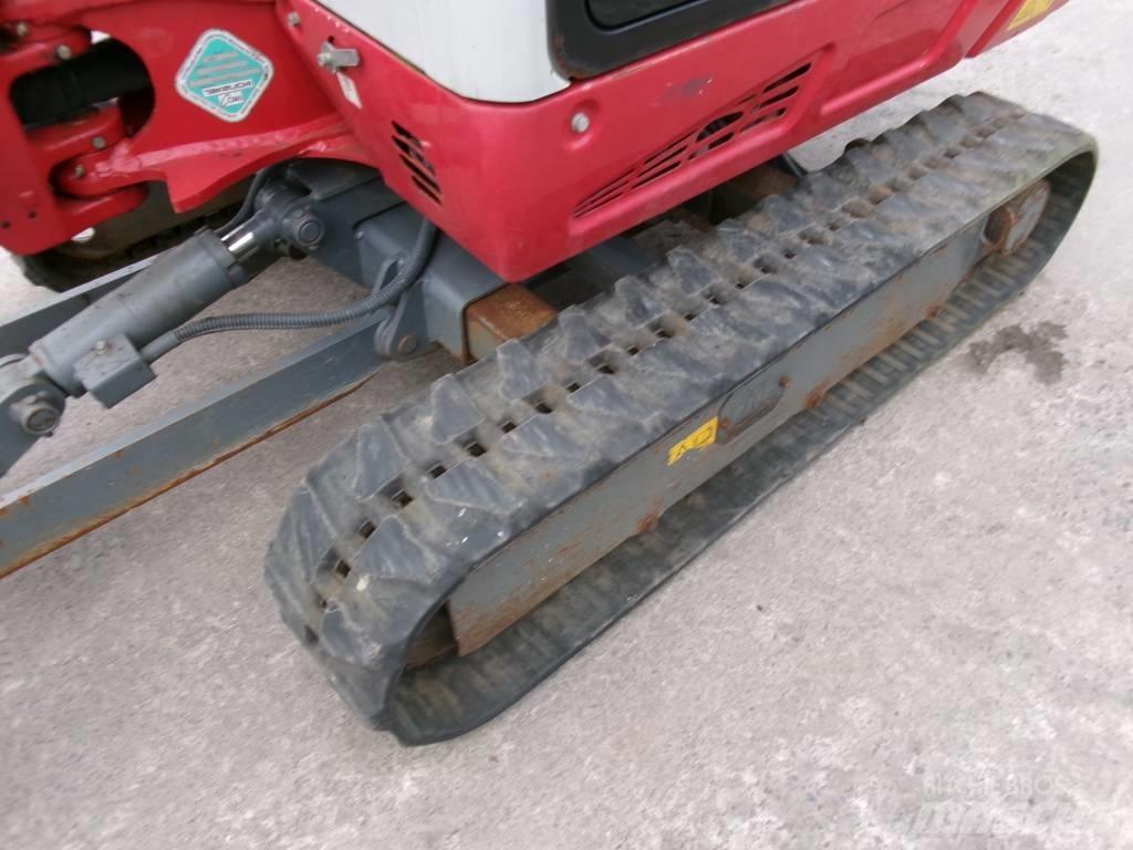 Takeuchi TB 216 小型挖土機/掘鑿機<7t(小型挖掘機)