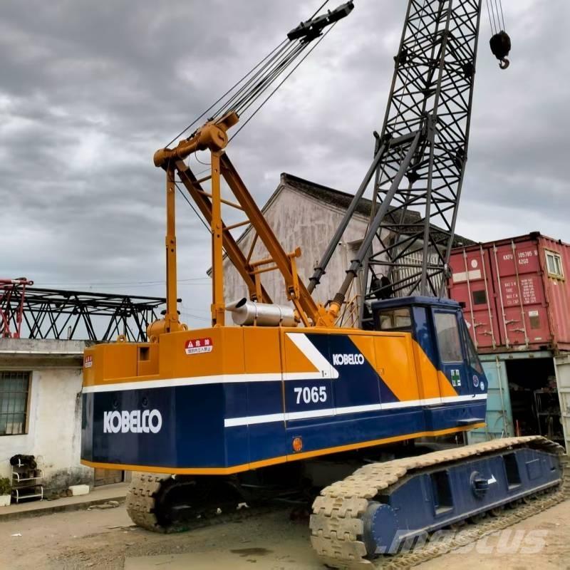 Kobelco 7065 履帶式起重機