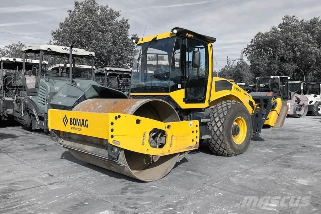 Bomag BW 213 D-5 單輪滾壓機