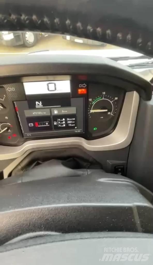 Renault T480 曳引機組件