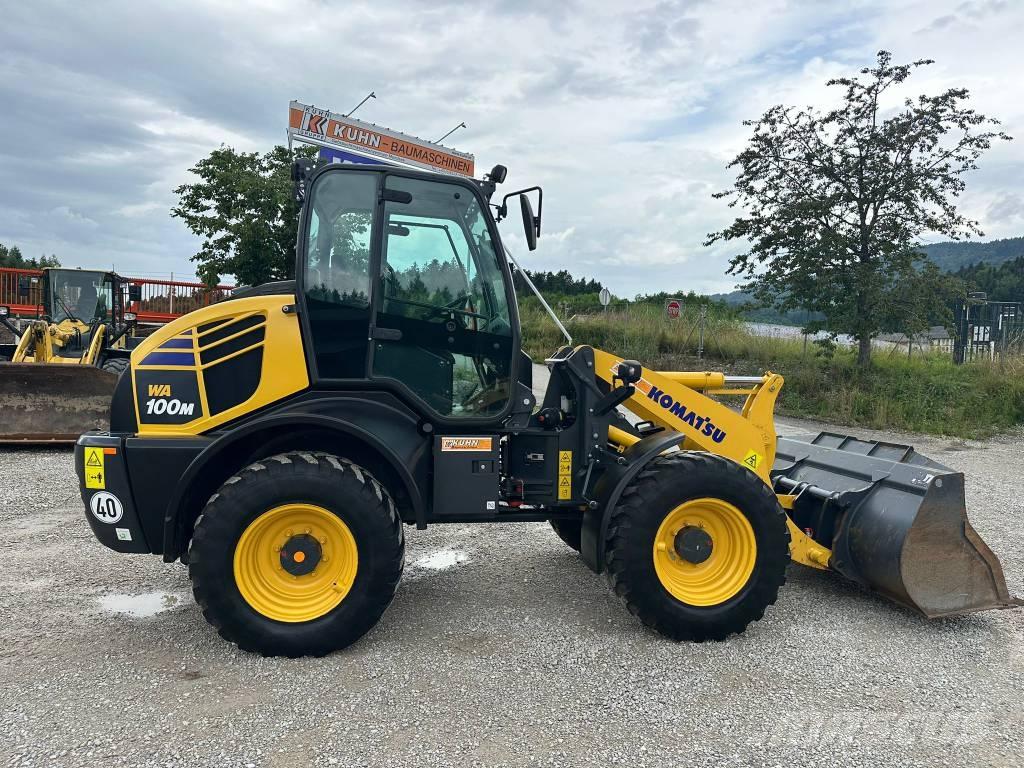 Komatsu WA 100 輪胎式裝載機