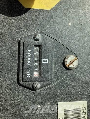 Snorkel S 1930 E 剪式升降機