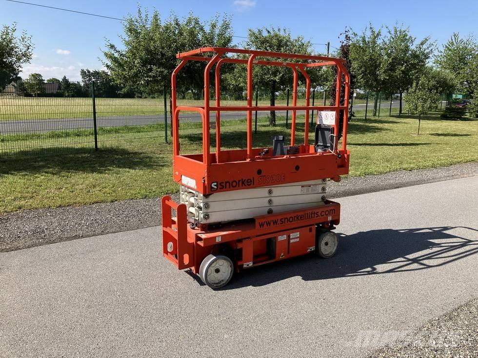 Snorkel S 1930 E 剪式升降機