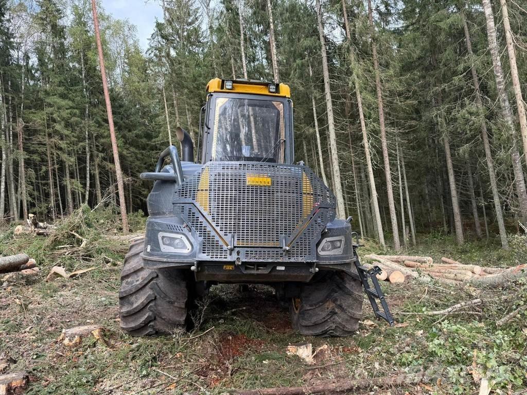 Ponsse Ergo 8W 收穫機