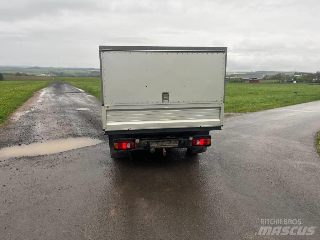 Volkswagen T5 貨箱式卡車