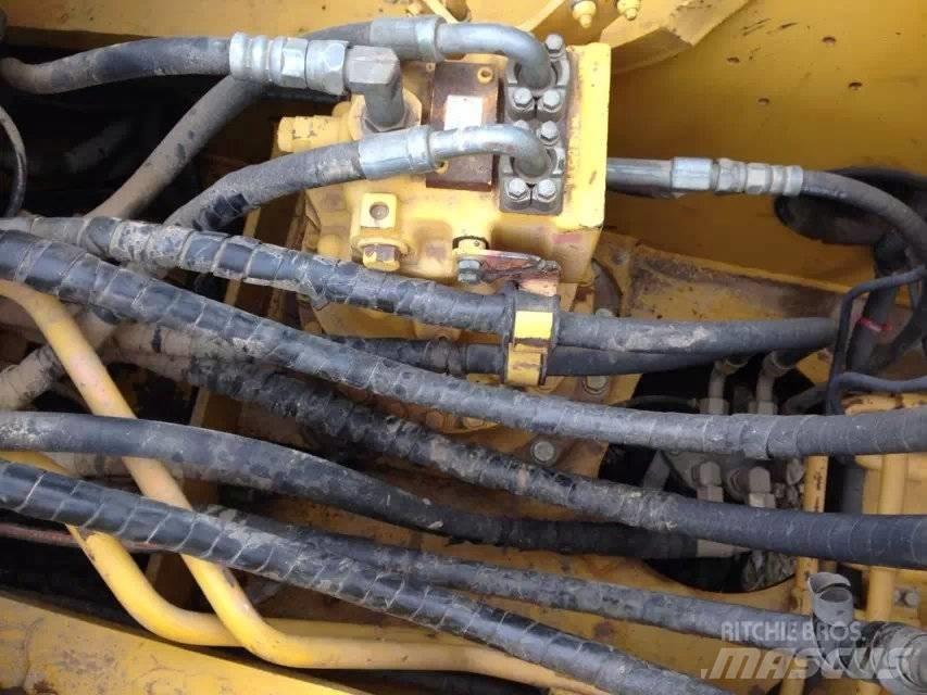 Komatsu pc220-7 履帶式 挖土機/掘鑿機/挖掘機