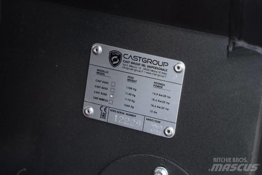 Cast 830D CARBON 小型裝載機