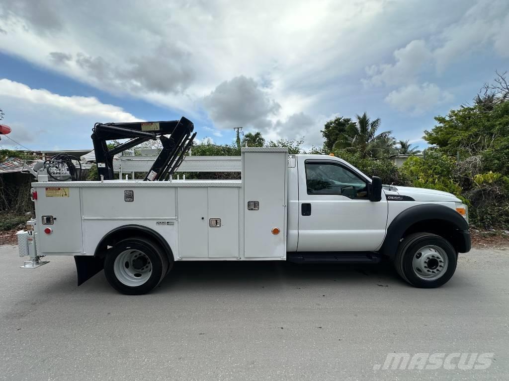 Ford F 550 皮卡.傳統半斗卡車/側卸板