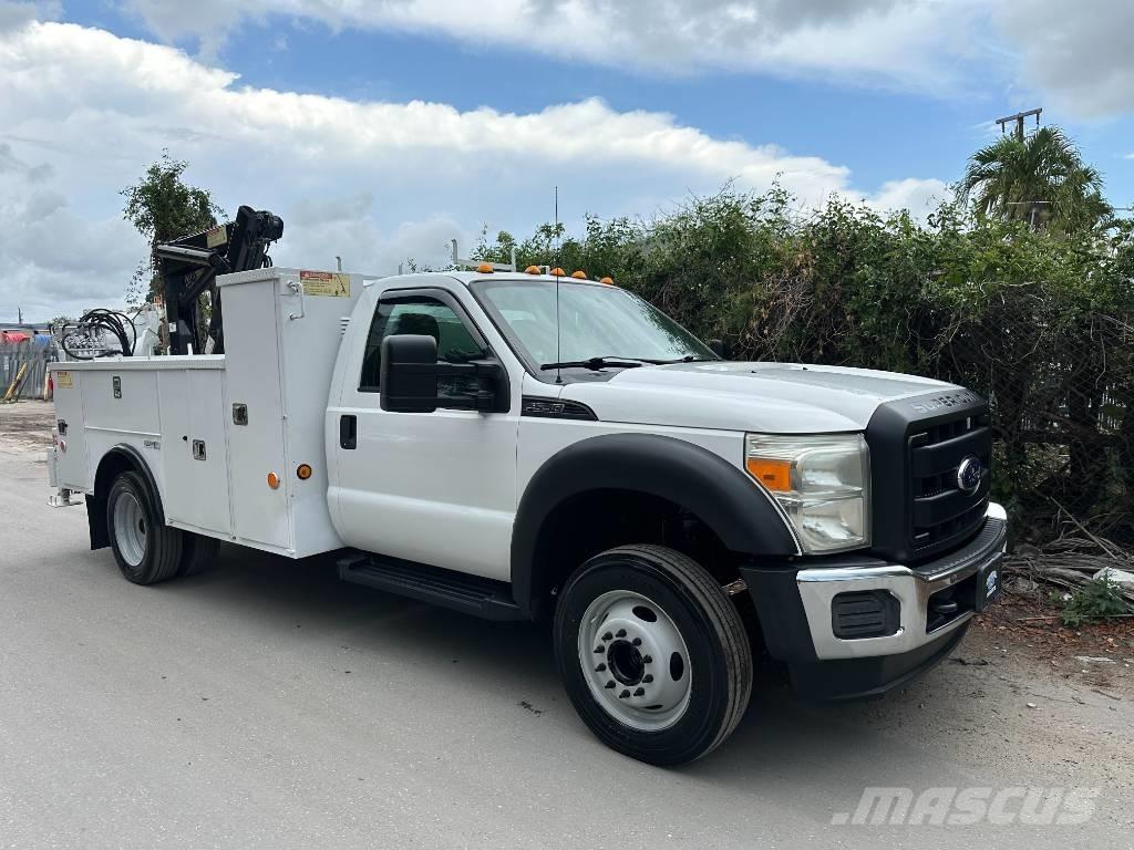 Ford F 550 皮卡.傳統半斗卡車/側卸板
