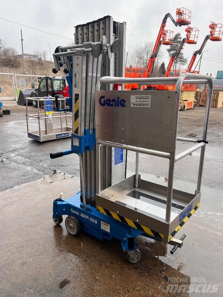 Genie AWP 30 垂直升降工作台